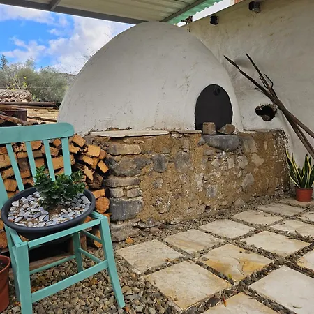 Traditional Adobe House In Evrychou With Cozy Garden&fireplace! Nikozja