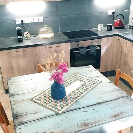 Traditional Adobe House In Evrychou With Cozy Garden And Fireplace! Nicosia