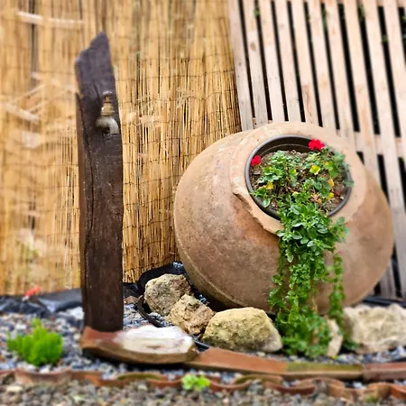 Traditional Adobe House In Evrychou With Cozy Garden And Fireplace! Дом отдыха *