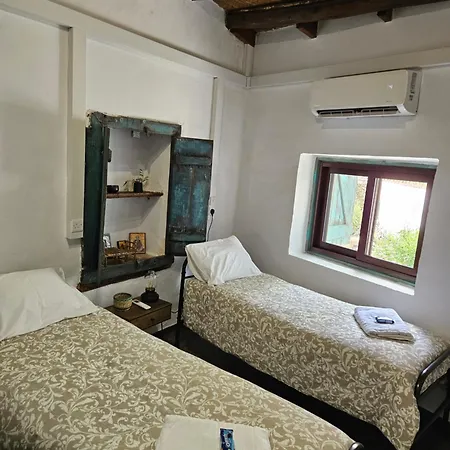 度假居 Traditional Adobe House In Evrychou With Cozy Garden And Fireplace! *