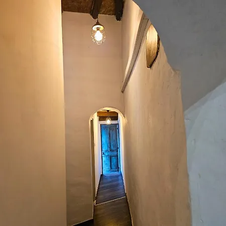 Дом отдыха Traditional Adobe House In Evrychou With Cozy Garden And Fireplace!