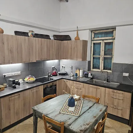 Traditional Adobe House In Evrychou With Cozy Garden And Fireplace! * Nicosia