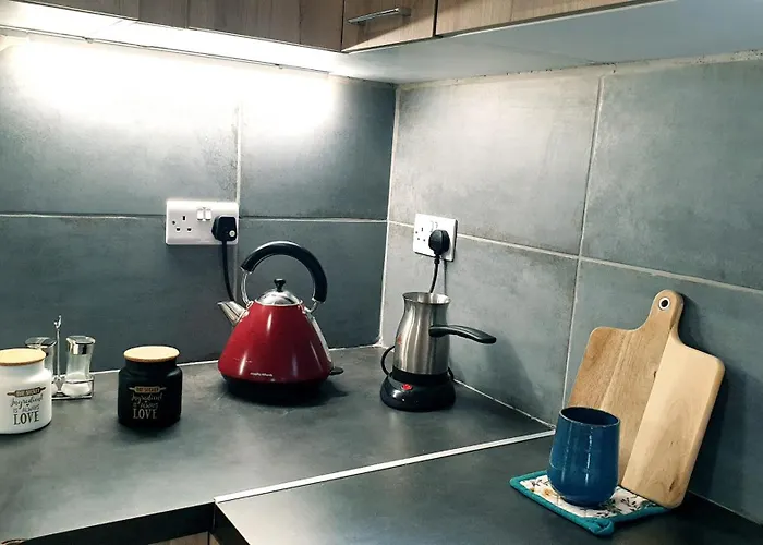 Traditional Adobe House In Evrychou With Cozy Garden And Fireplace! Nikósie