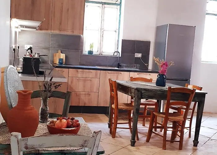 Traditional Adobe House In Evrychou With Cozy Garden And Fireplace! Nicosia