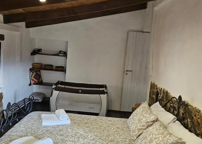 Traditional Adobe House In Evrychou With Cozy Garden And Fireplace! Prázdninový dům Nikósie