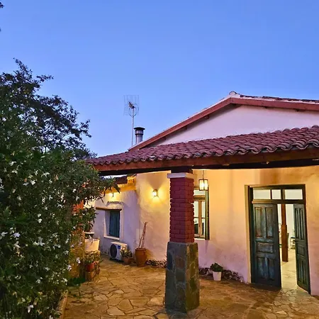 Traditional Adobe House In Evrychou With Cozy Garden&fireplace! * Nikozja