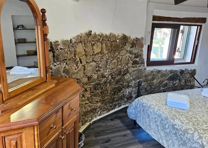 Casa vacanze Traditional Adobe House In Evrychou With Cozy Garden And Fireplace! *